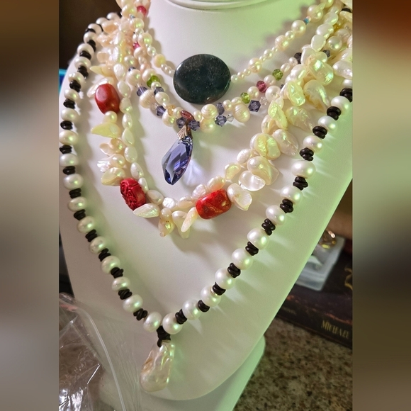 Lot of 16 Genuine Pearl/stone Necklaces with Silver Tone Findings - Picture 17 of 17